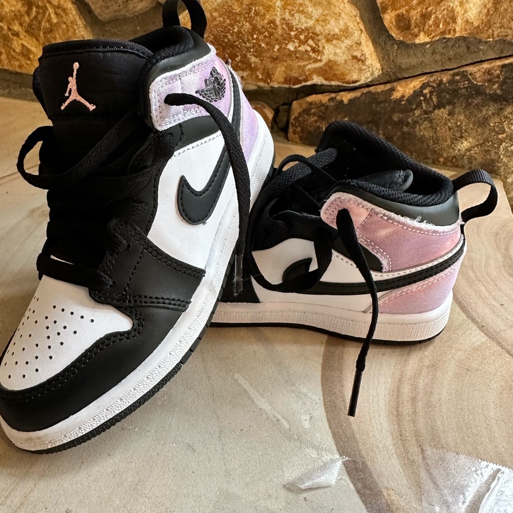 Nike Air Jordan 1 Mid SE